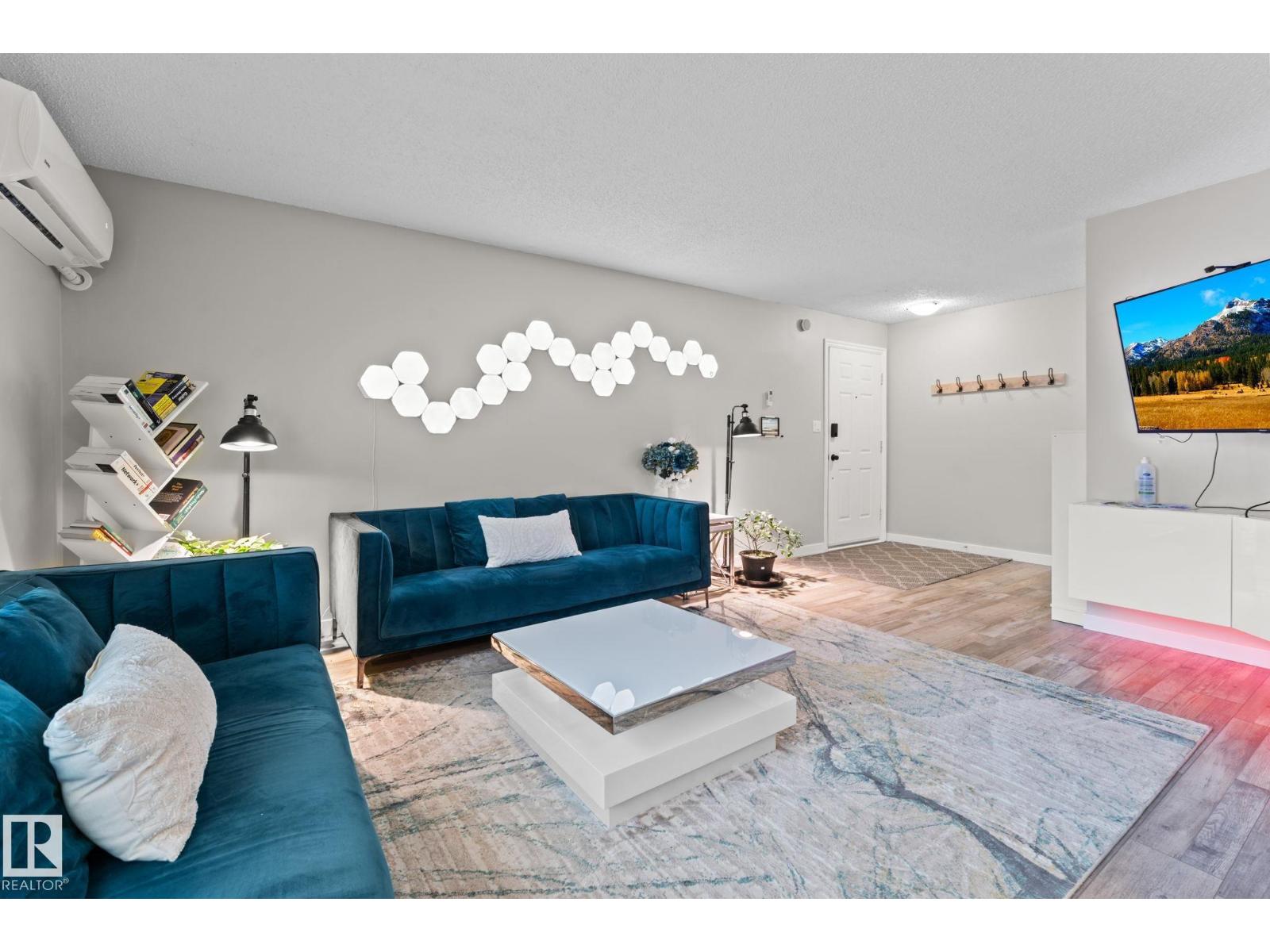 Photo 9 of 9316 177 Av Nw, Edmonton AB