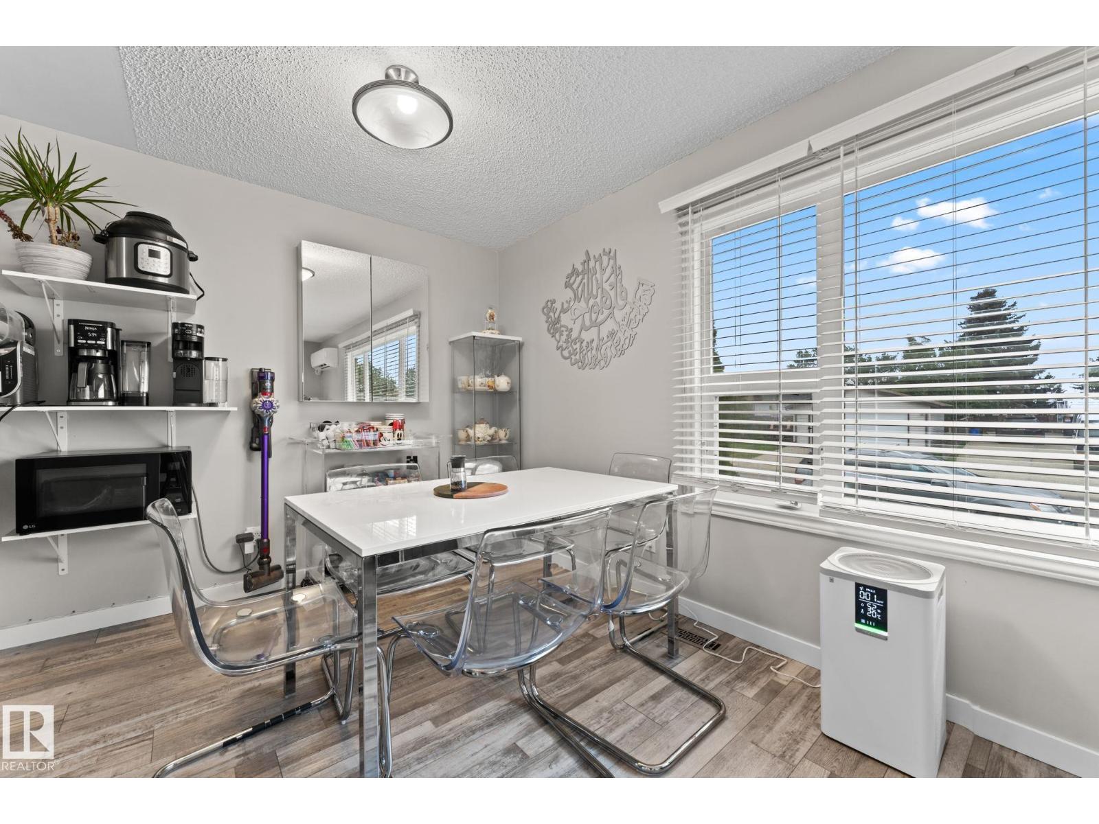 Photo 21 of 9316 177 Av Nw, Edmonton AB