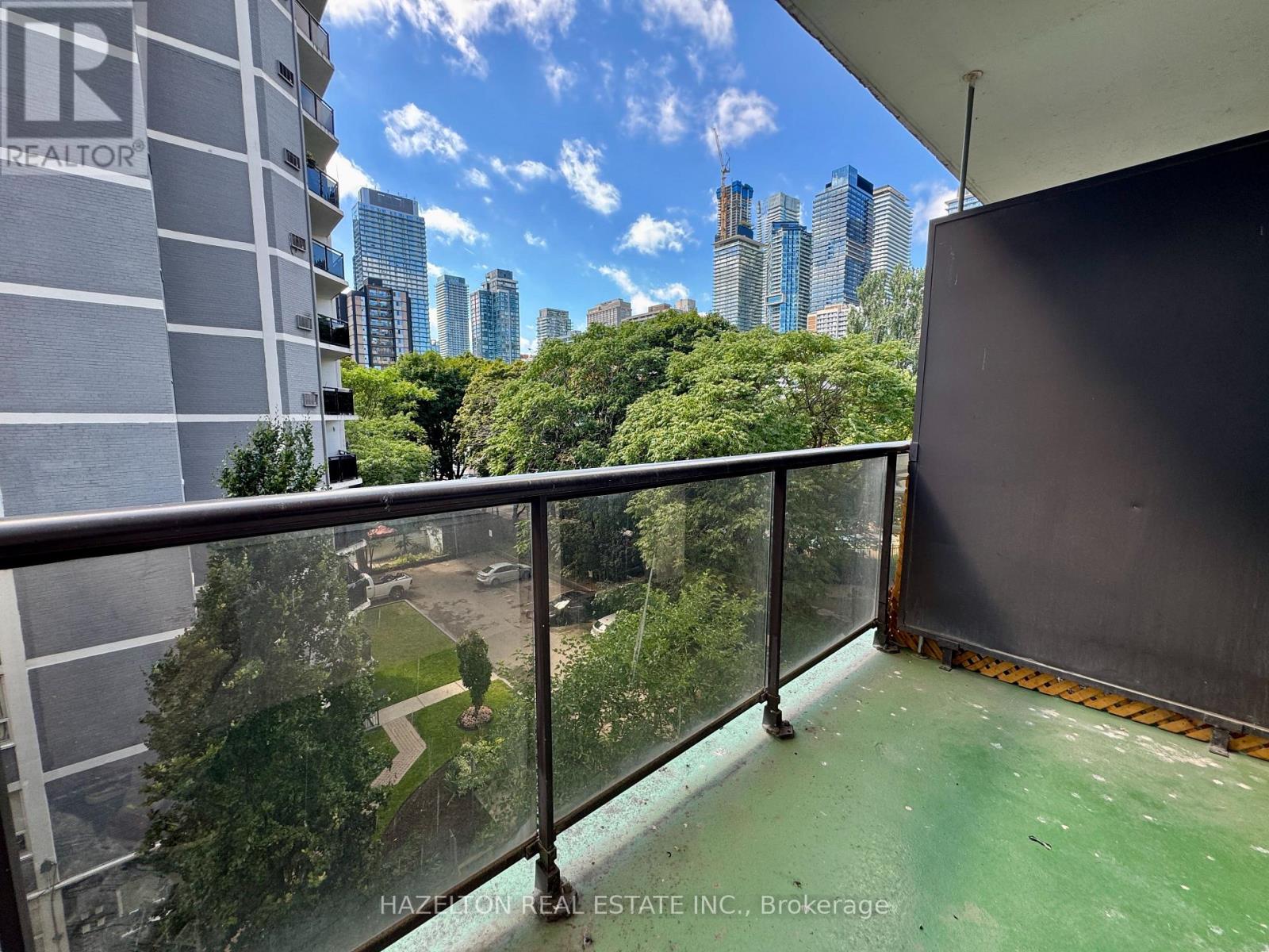 Photo 4 of 502 88 Wellesley Street E, Toronto ON