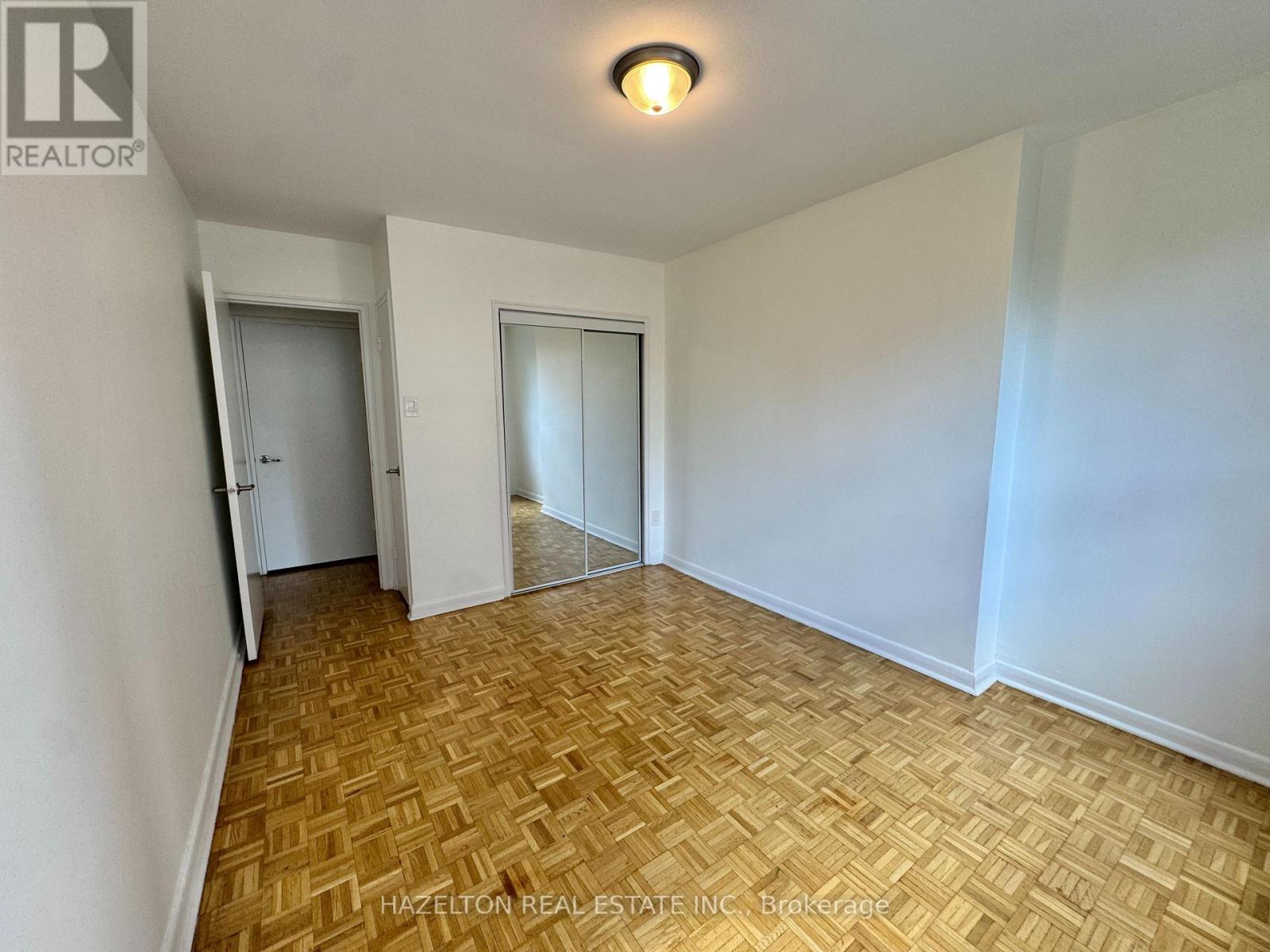 Photo 2 of 502 88 Wellesley Street E, Toronto ON