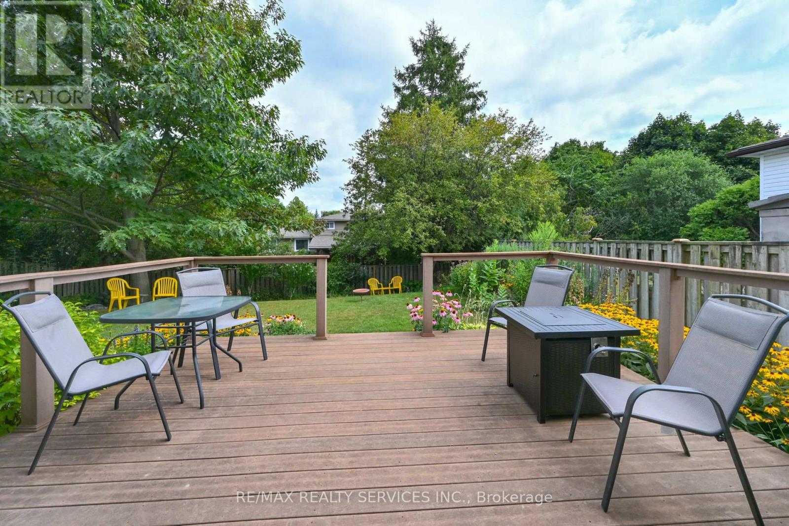 Photo 31 of 23 Governor Grove Crescent, Brampton ON
