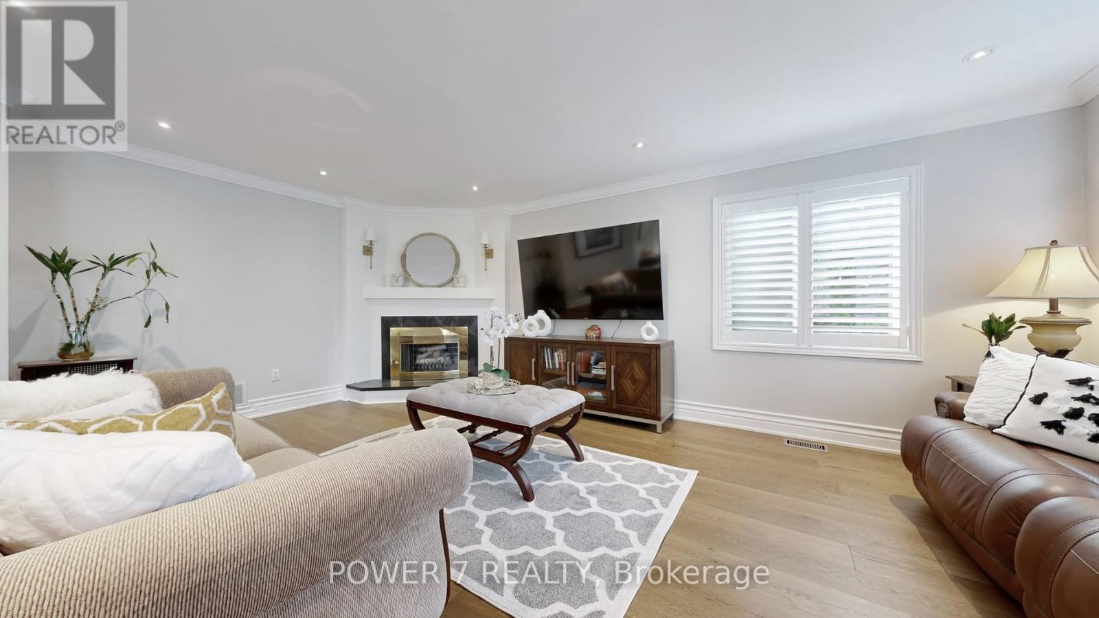 Photo 5 of 1098 Secretariate Road, Newmarket ON