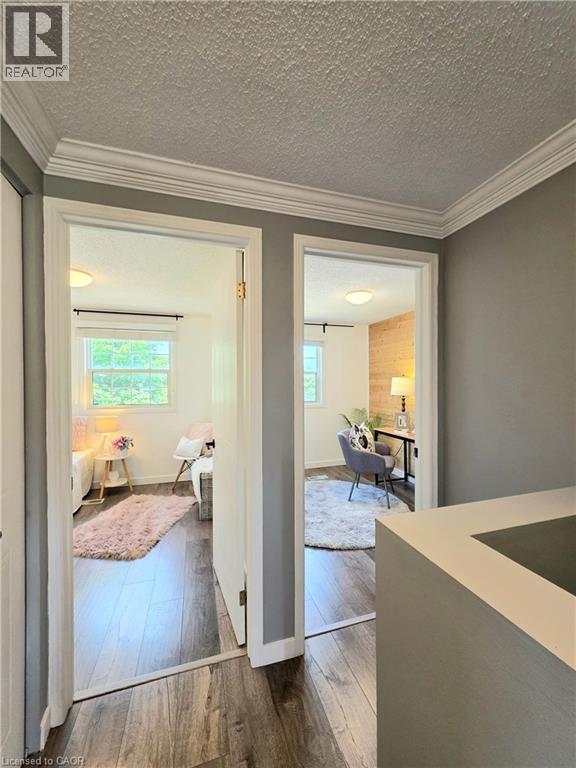 Photo 18 of 995 Elgin Street N, Cambridge ON