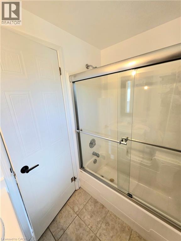 Photo 13 of 995 Elgin Street N, Cambridge ON