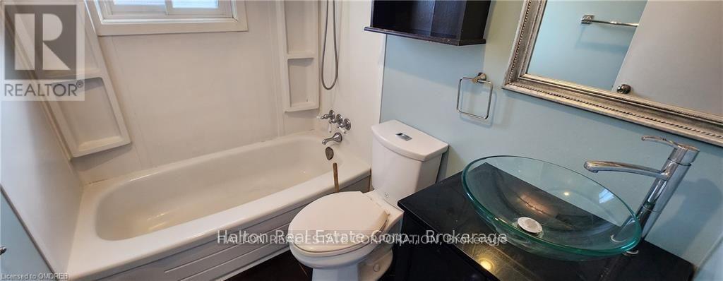 Photo 1 of 1109 Highland Street, Burlington ON