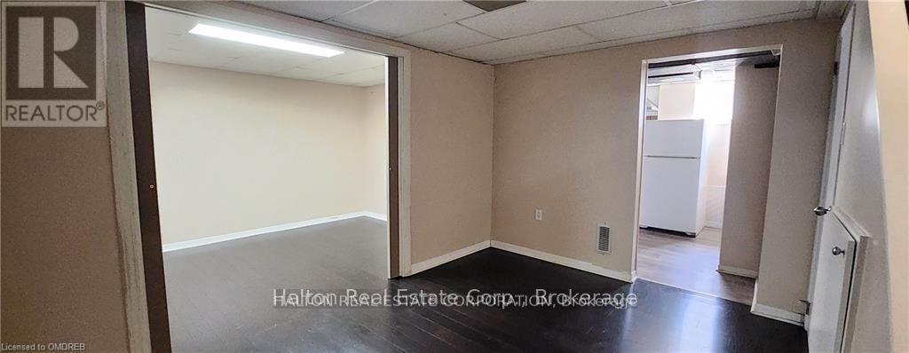 Photo 6 of 1109 Highland Street, Burlington ON