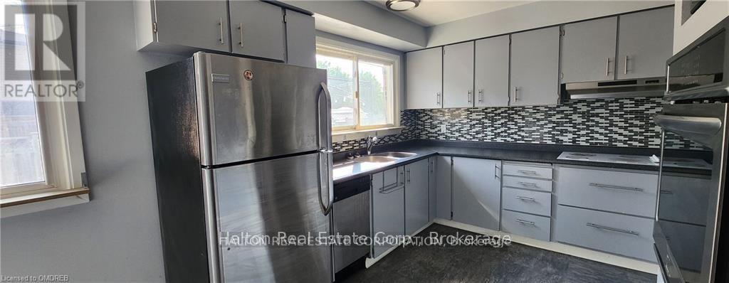 Photo 9 of 1109 Highland Street, Burlington ON