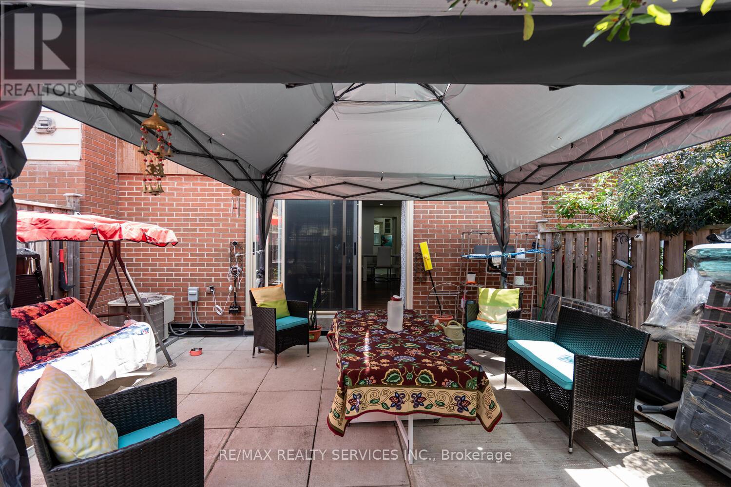 Photo 10 of 58 2825 Gananoque Drive, Mississauga ON