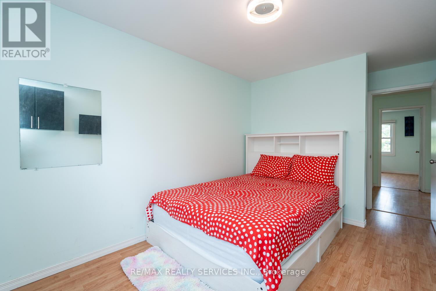 Photo 15 of 58 2825 Gananoque Drive, Mississauga ON