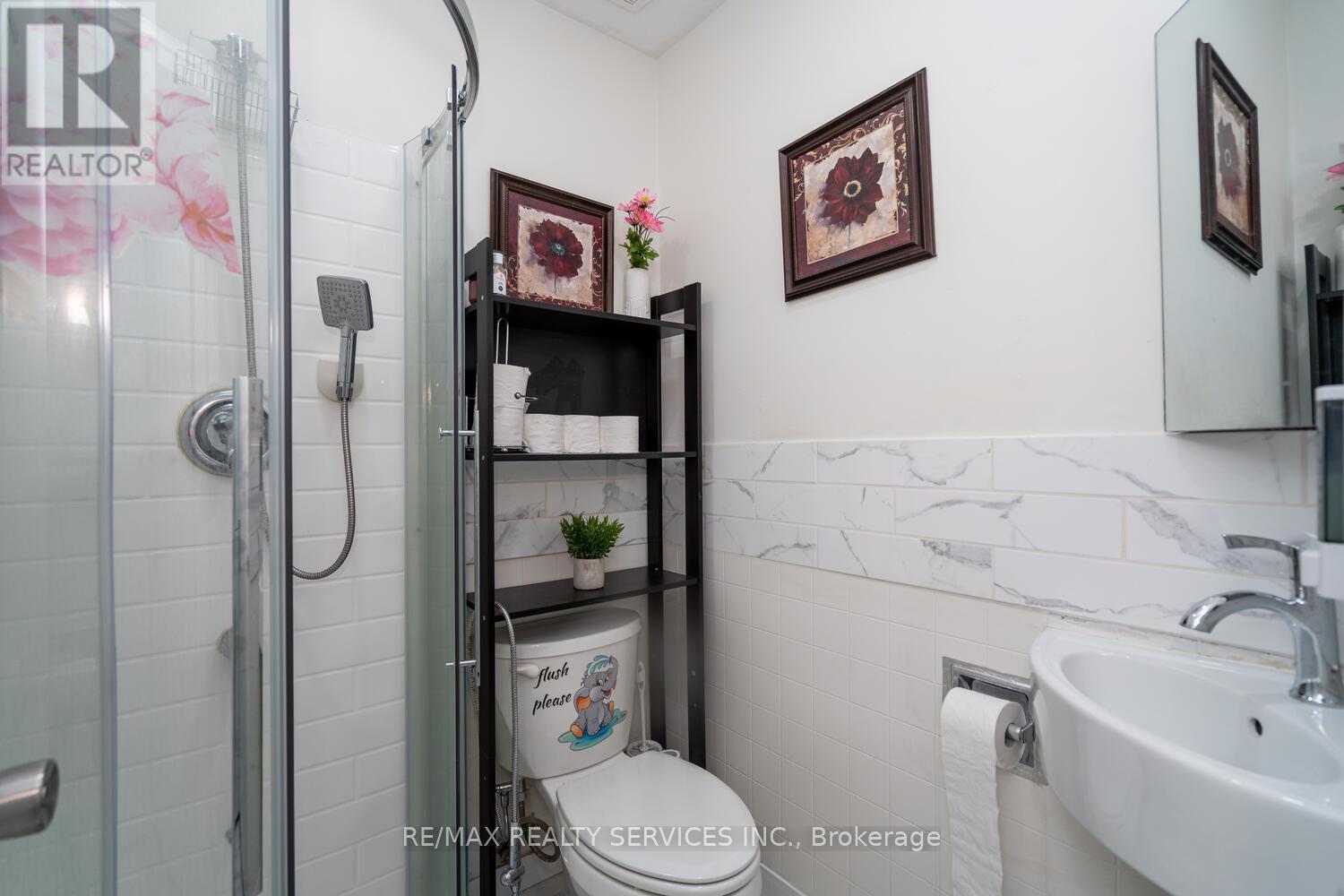Photo 36 of 58 2825 Gananoque Drive, Mississauga ON