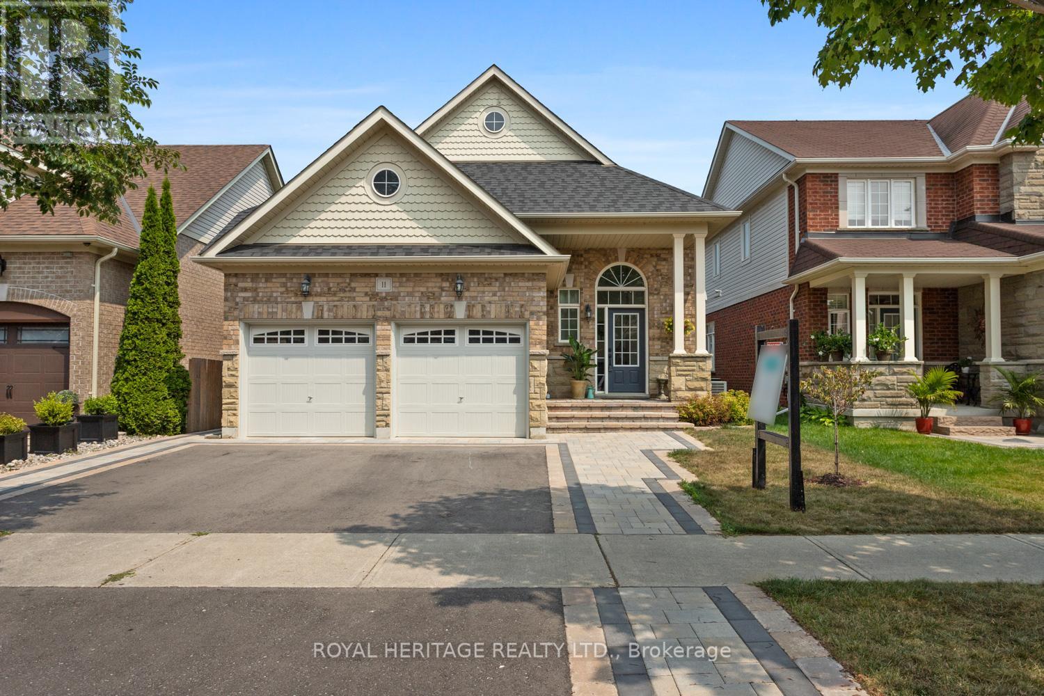Photo 29 of 11 Piper Crescent, Clarington ON