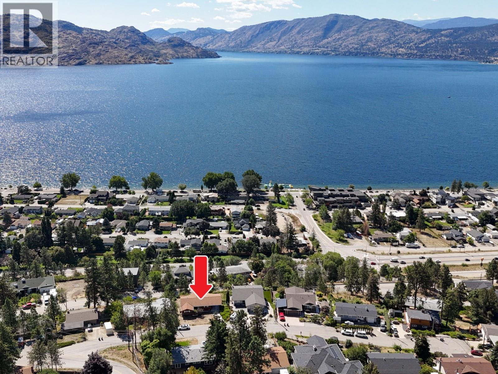 4105 3rd Avenue, Peachland