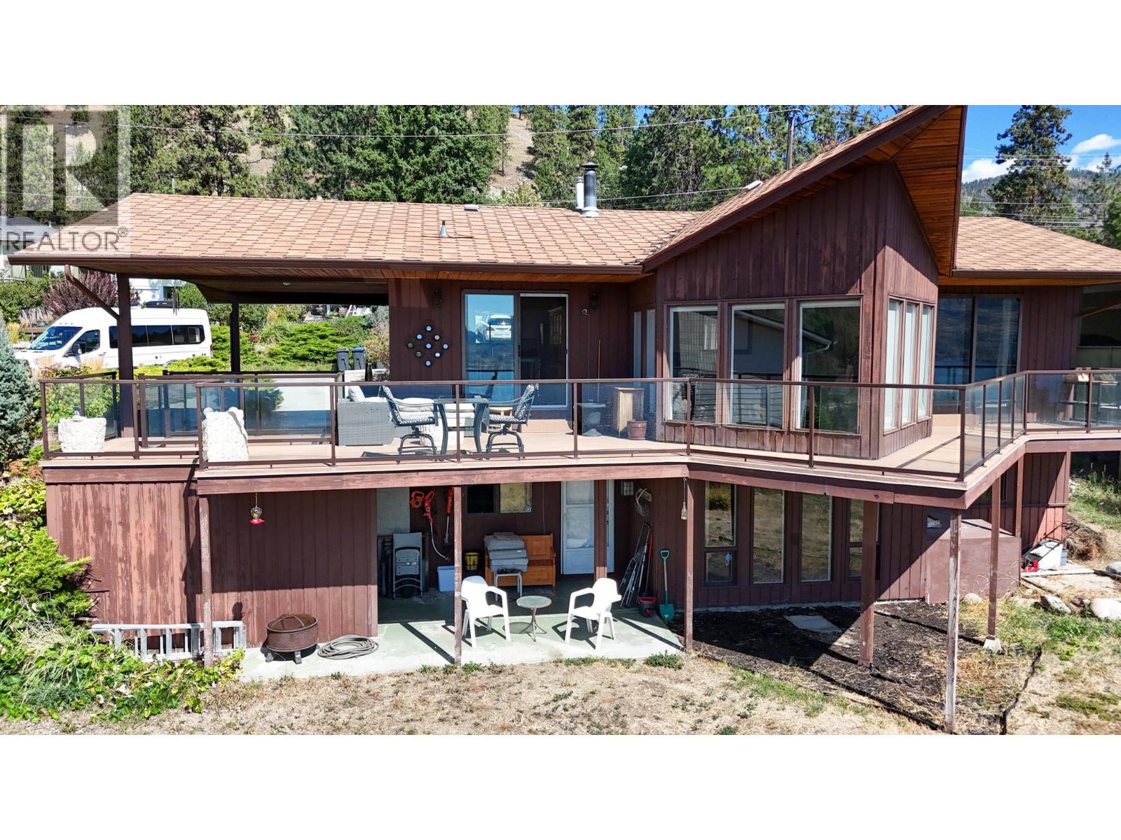 4105 3rd Avenue, Peachland