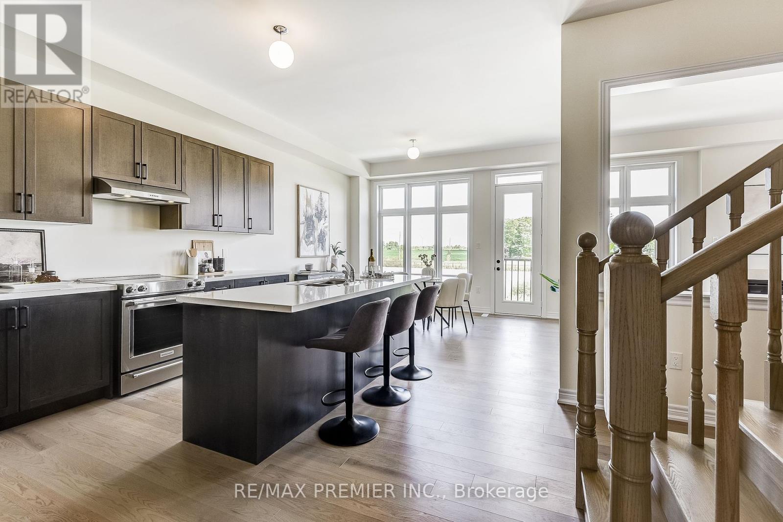 Photo 11 of 358 Boundary Boulevard, Whitchurchstouffville ON