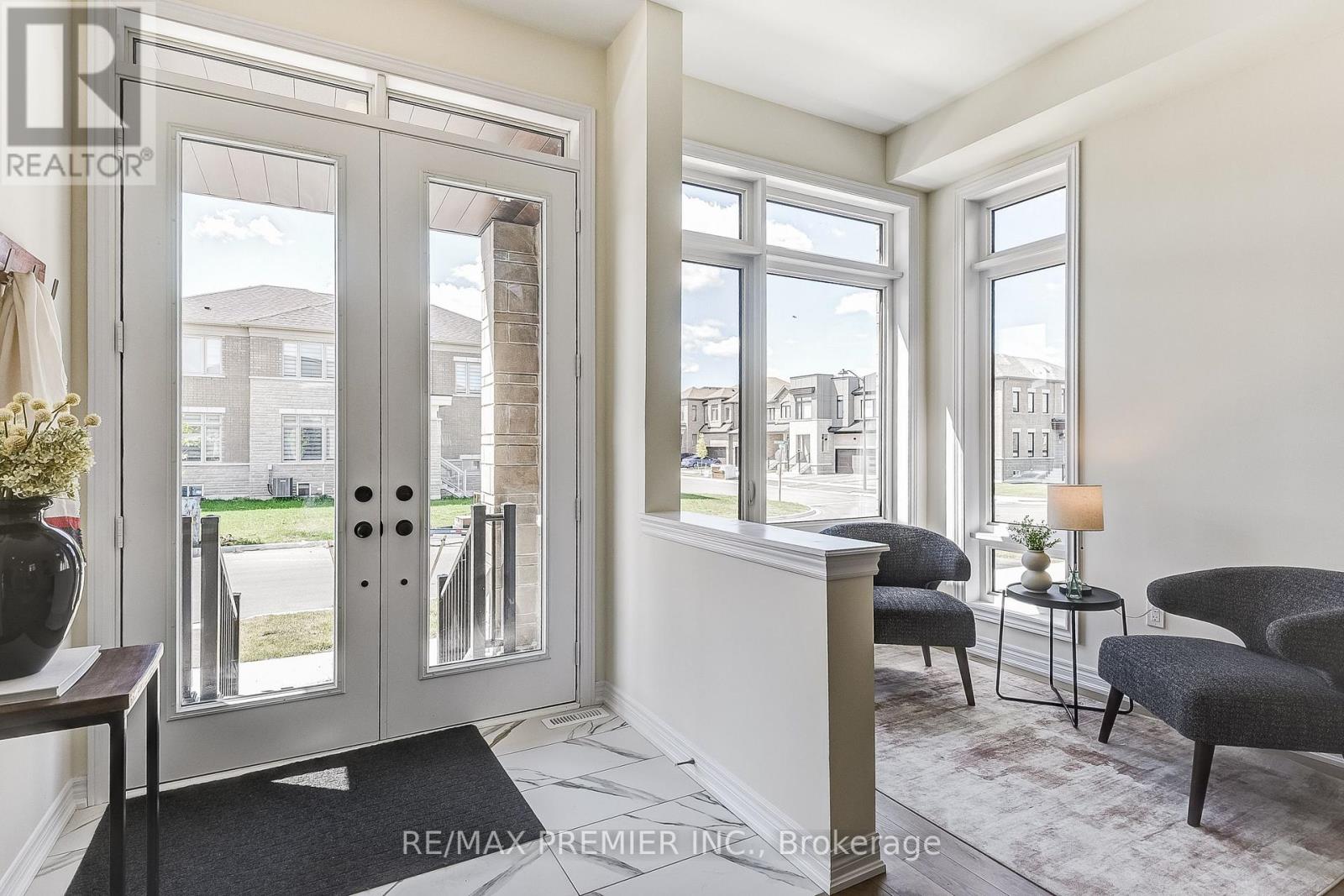 Photo 4 of 358 Boundary Boulevard, Whitchurchstouffville ON