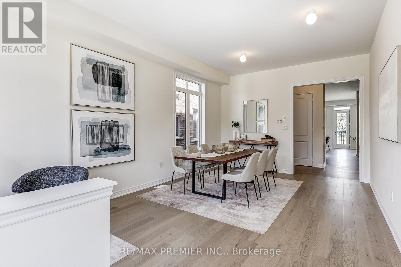 Photo 5 of 358 Boundary Boulevard, Whitchurchstouffville ON