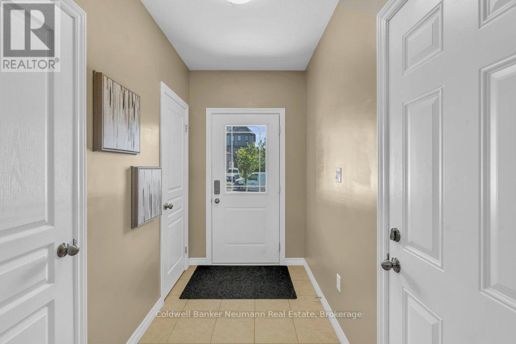 Photo 7 of 14 Jeffrey Drive, Guelph ON