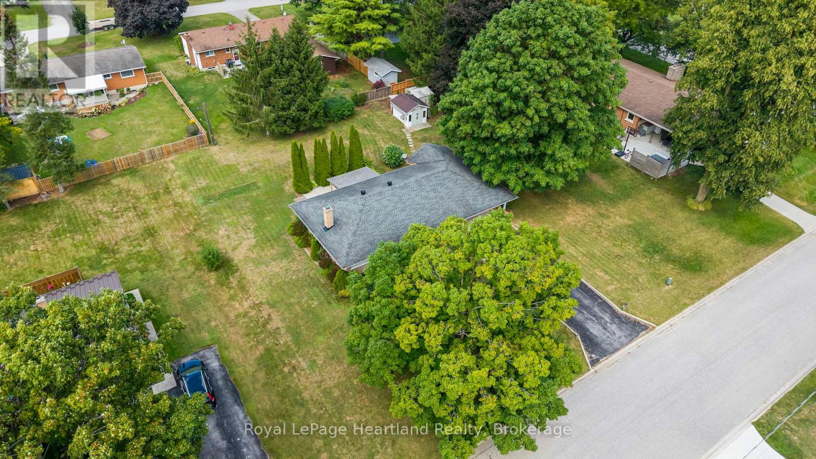 Photo 25 of 542 Angus Street, North Huron ON