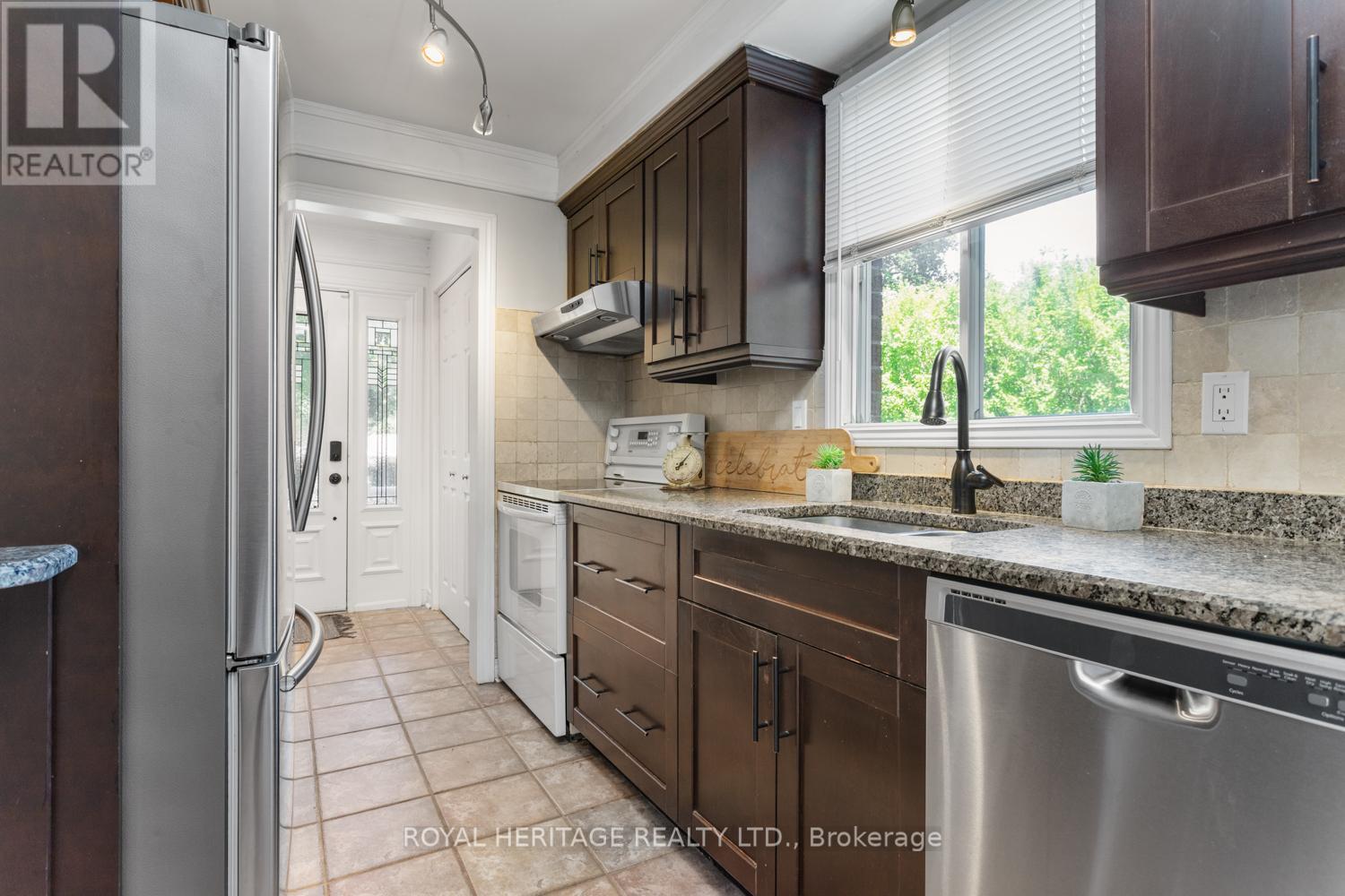 Photo 14 of 101 Hart Boulevard, Clarington ON