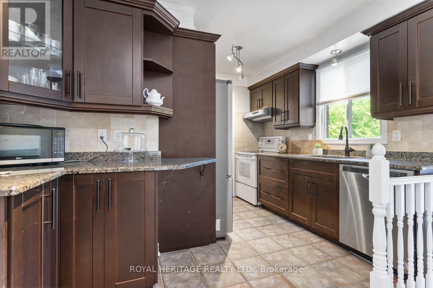 Photo 16 of 101 Hart Boulevard, Clarington ON