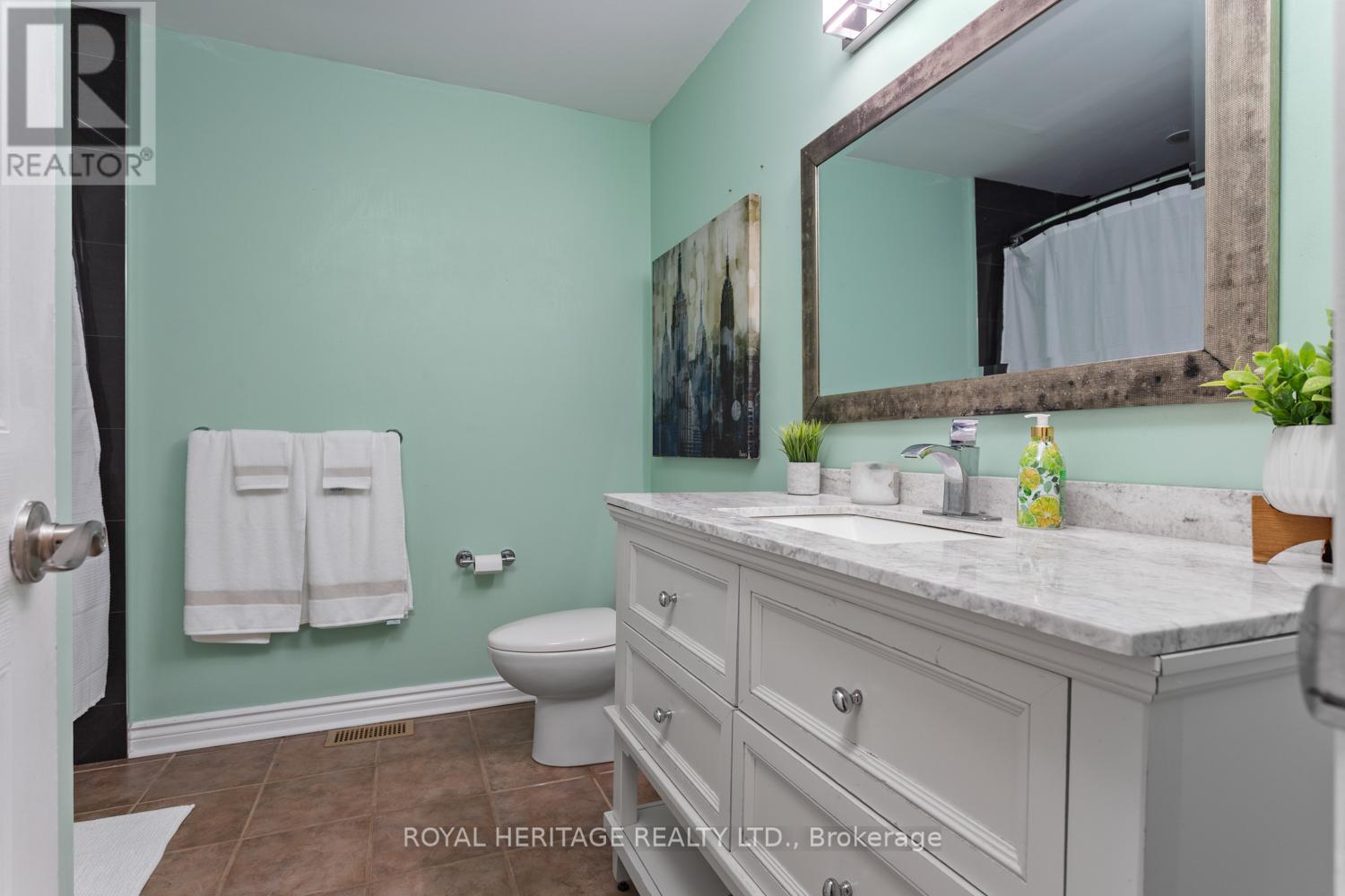 Photo 17 of 101 Hart Boulevard, Clarington ON