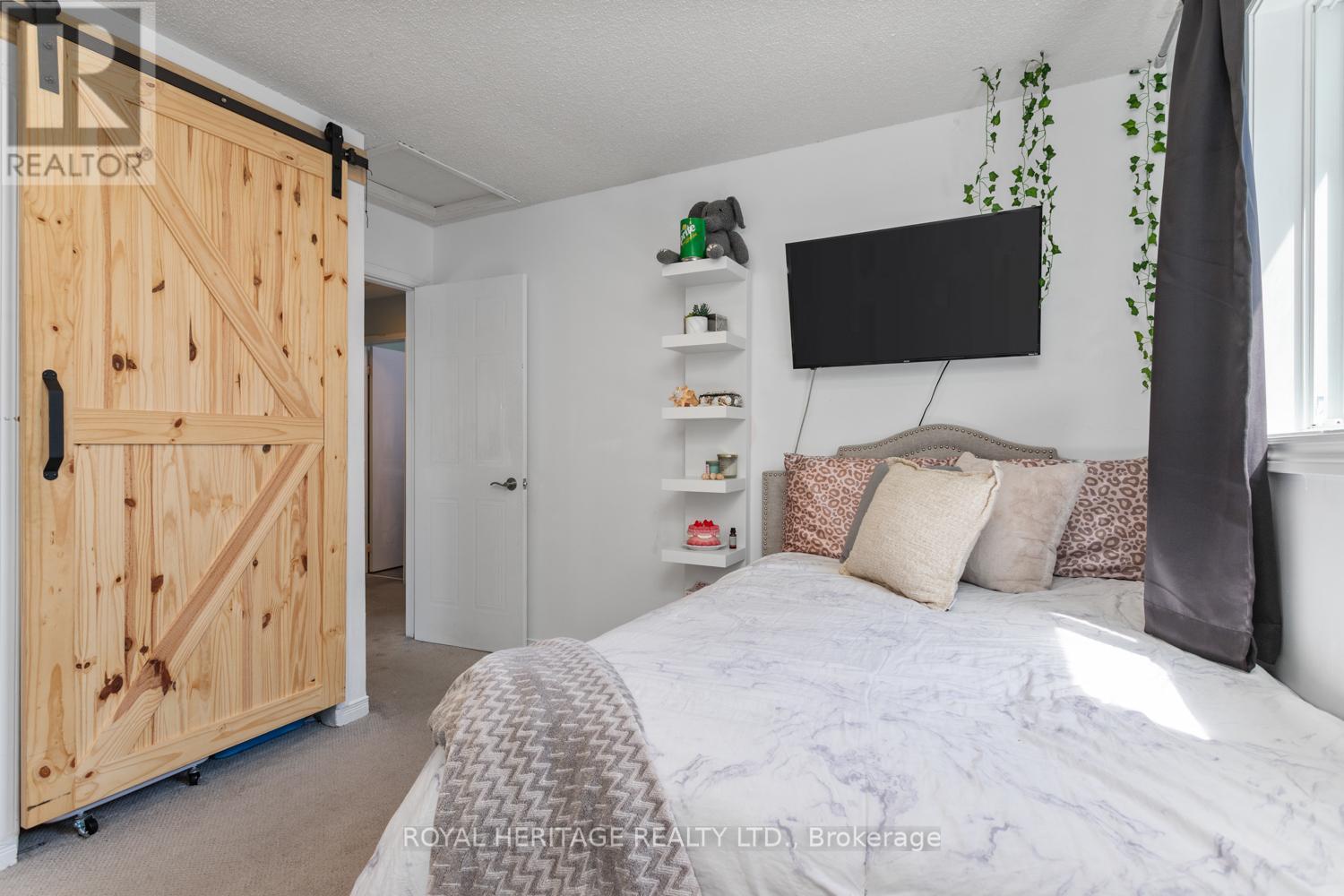Photo 21 of 101 Hart Boulevard, Clarington ON