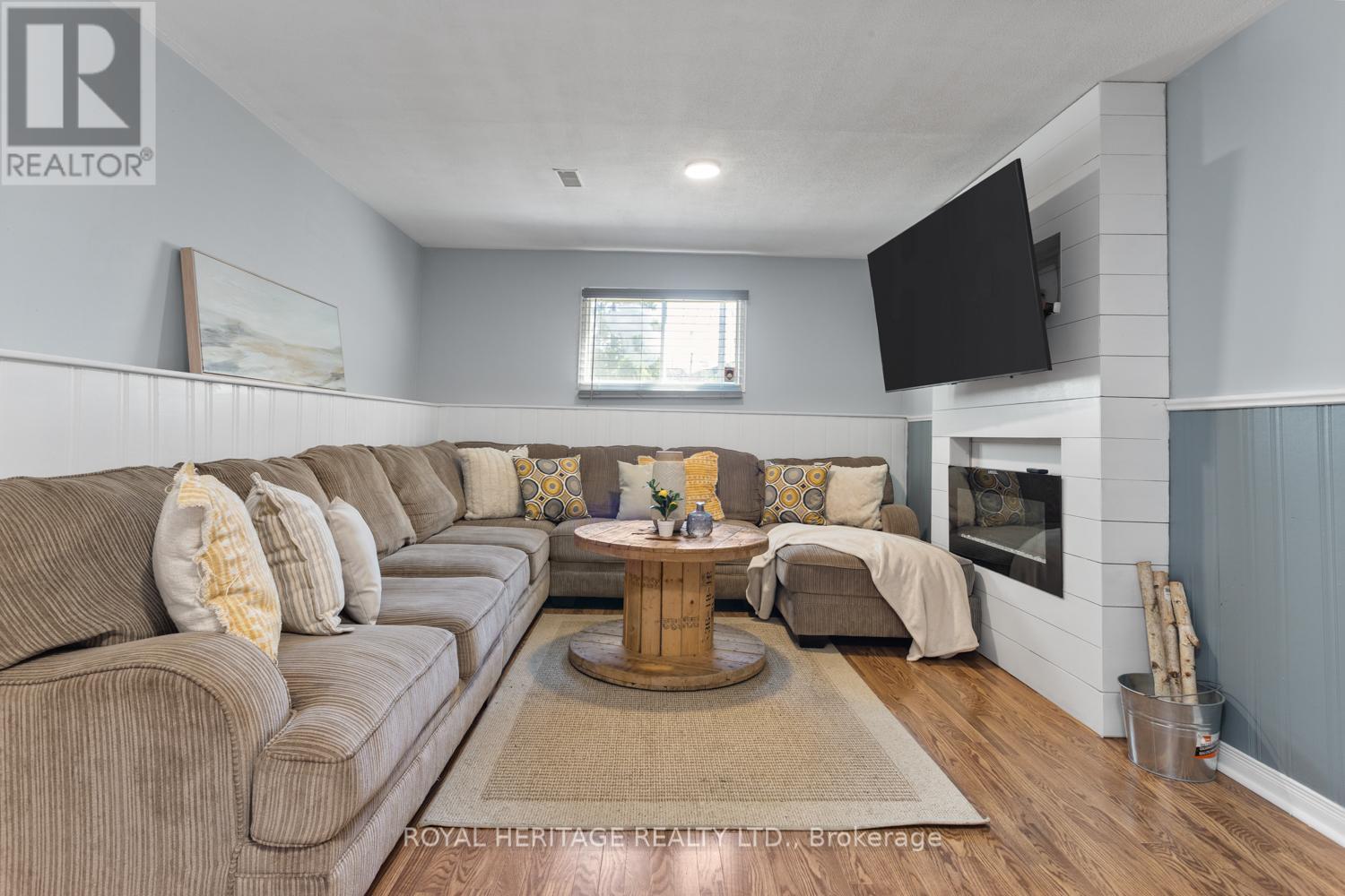 Photo 24 of 101 Hart Boulevard, Clarington ON