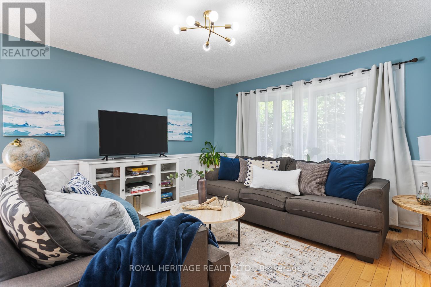 Photo 8 of 101 Hart Boulevard, Clarington ON