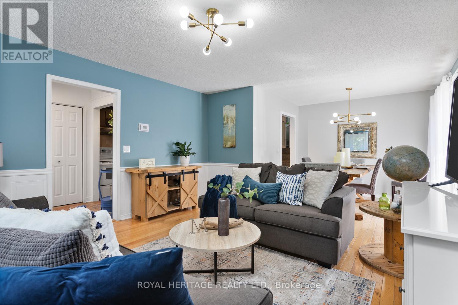 Photo 9 of 101 Hart Boulevard, Clarington ON
