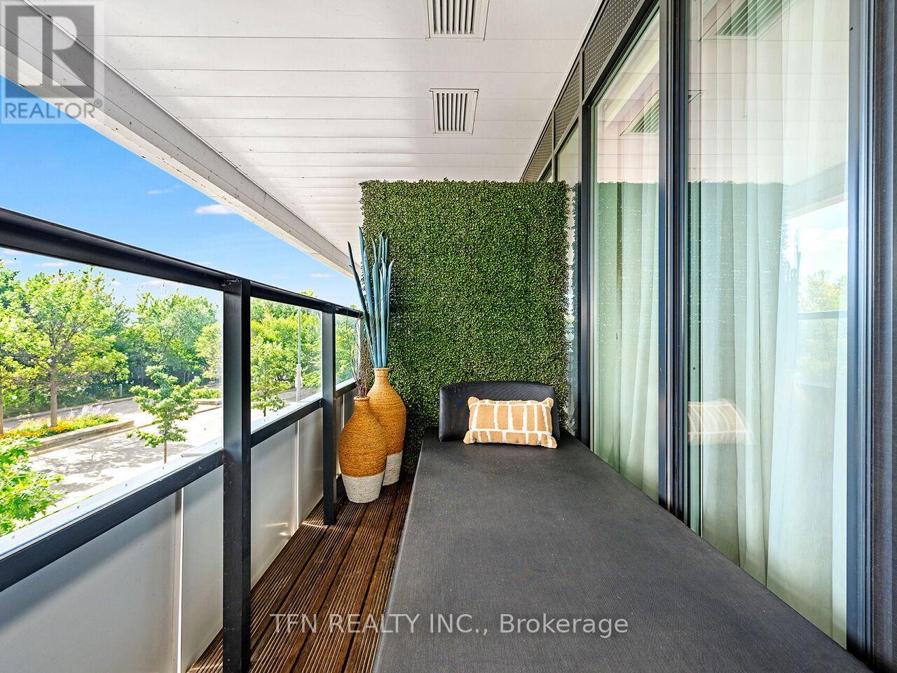 Photo 13 of M 5 20 Shore Breeze Drive, Toronto ON