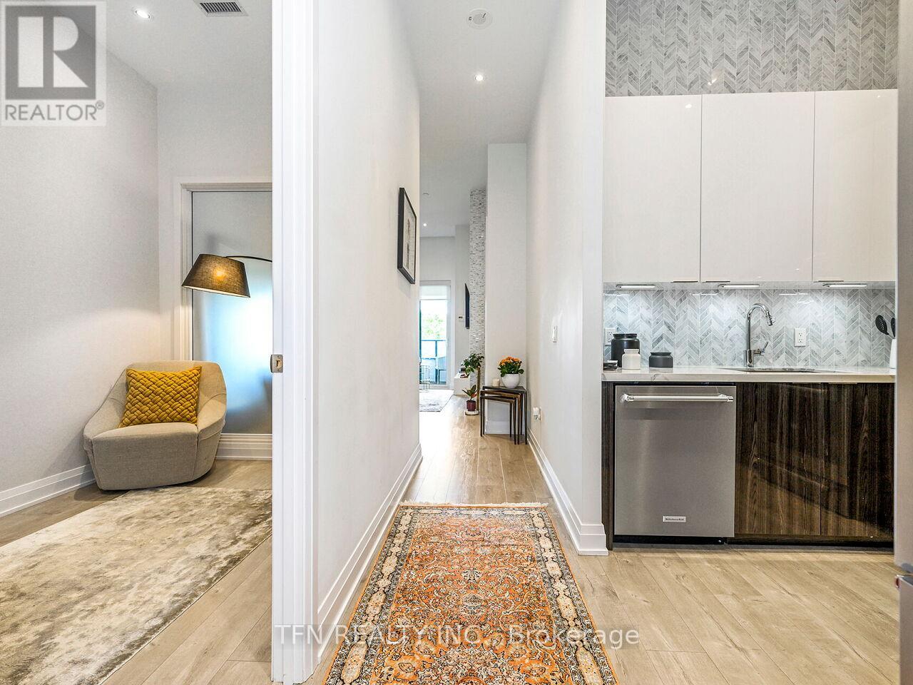 Photo 4 of M 5 20 Shore Breeze Drive, Toronto ON
