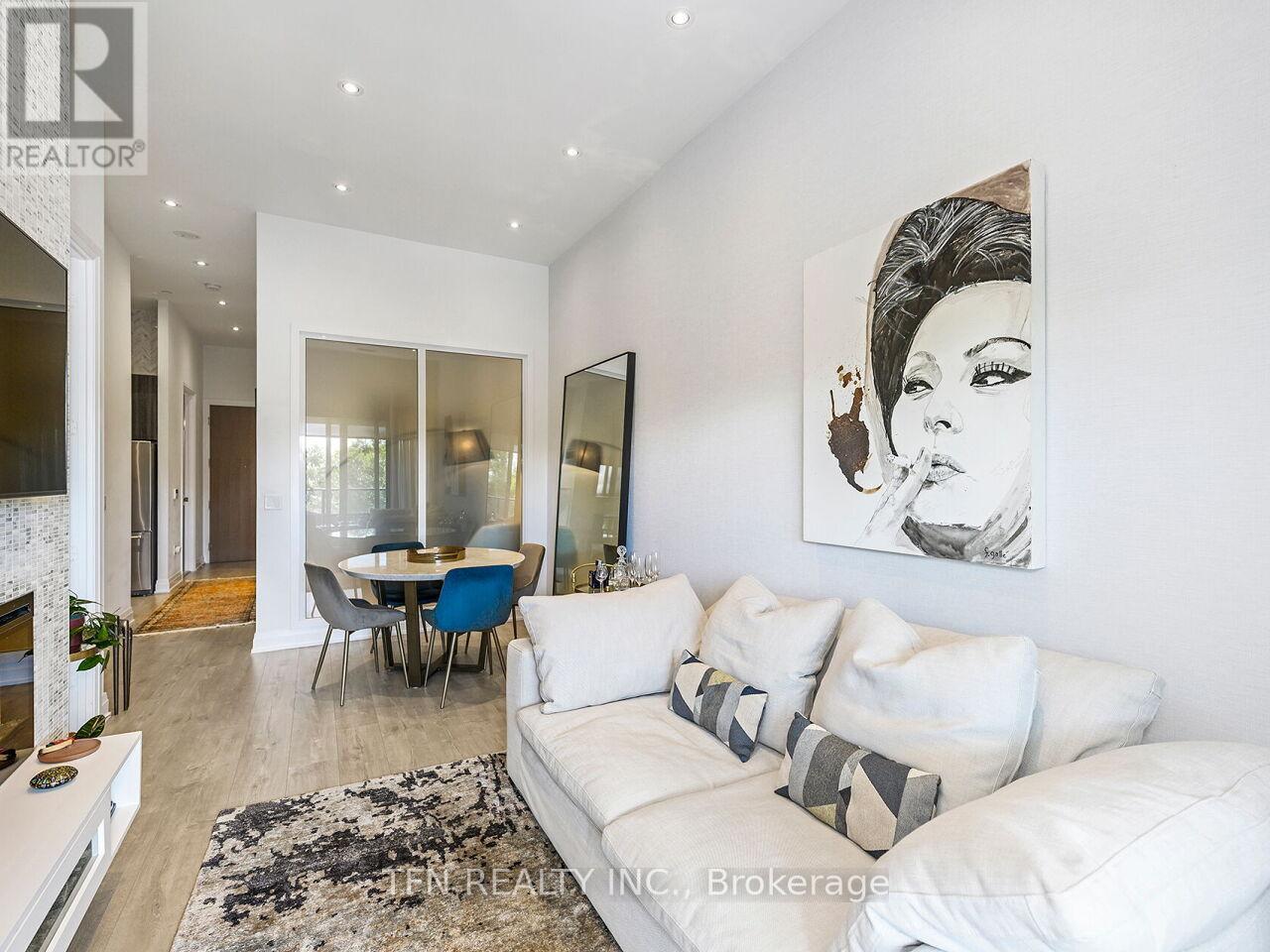 Photo 9 of M 5 20 Shore Breeze Drive, Toronto ON