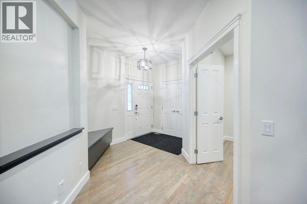 Single Family House for Sale in  Royal Oak Manor NW Royal Oak Calgary 