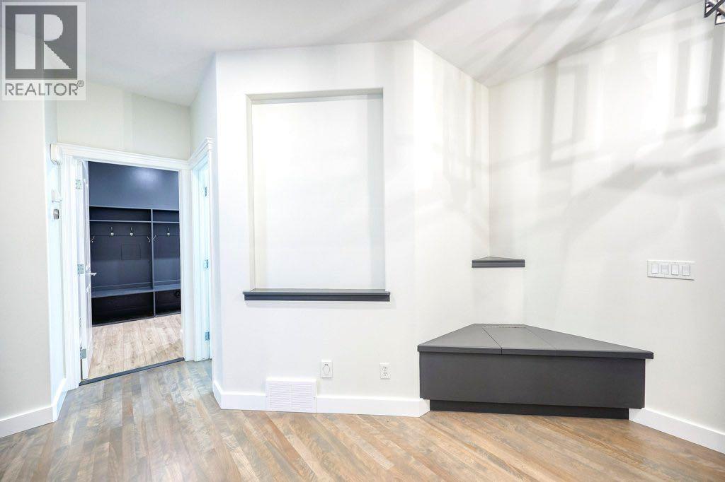 Single Family House for Sale in  Royal Oak Manor NW Royal Oak Calgary 