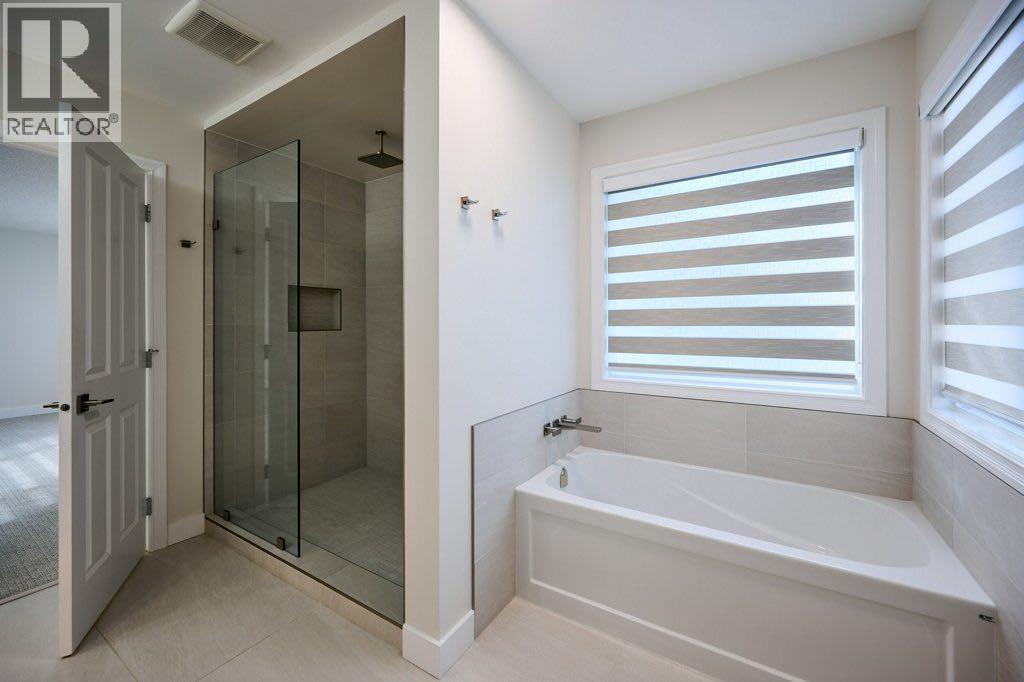 Single Family House for Sale in  Royal Oak Manor NW Royal Oak Calgary 