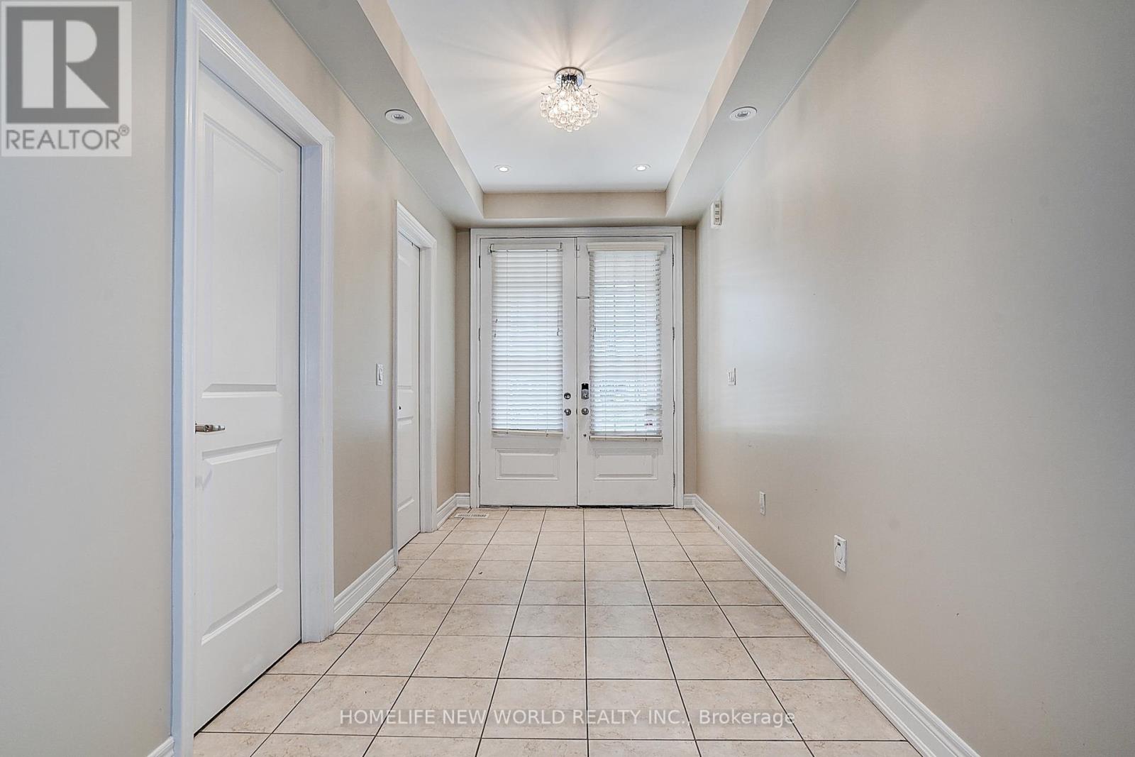 Photo 16 of 253 Cannes Avenue, Vaughan ON