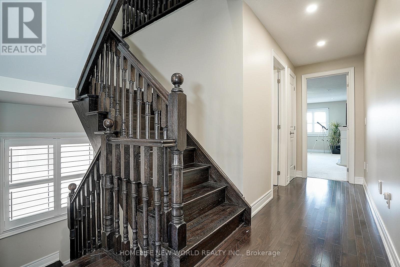 Photo 4 of 253 Cannes Avenue, Vaughan ON