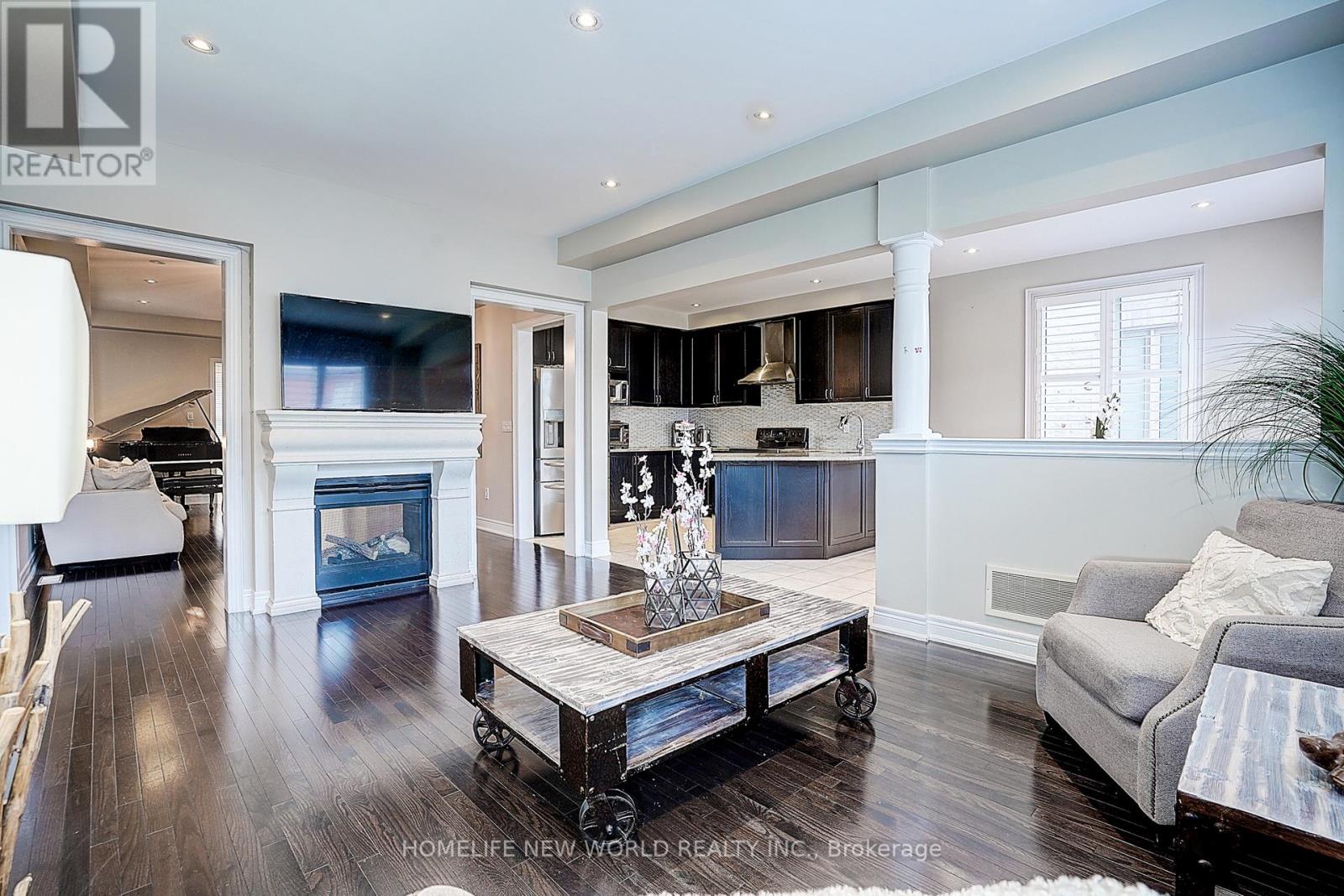 Photo 26 of 253 Cannes Avenue, Vaughan ON