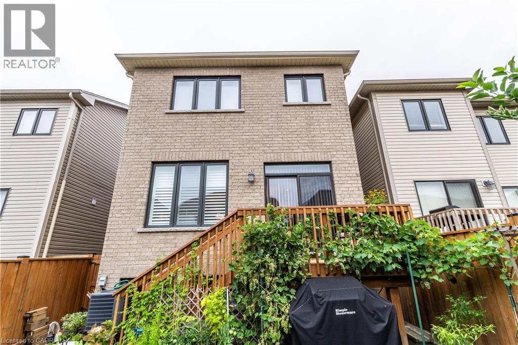 Photo 11 of 46 Kelso Drive, Caledonia ON