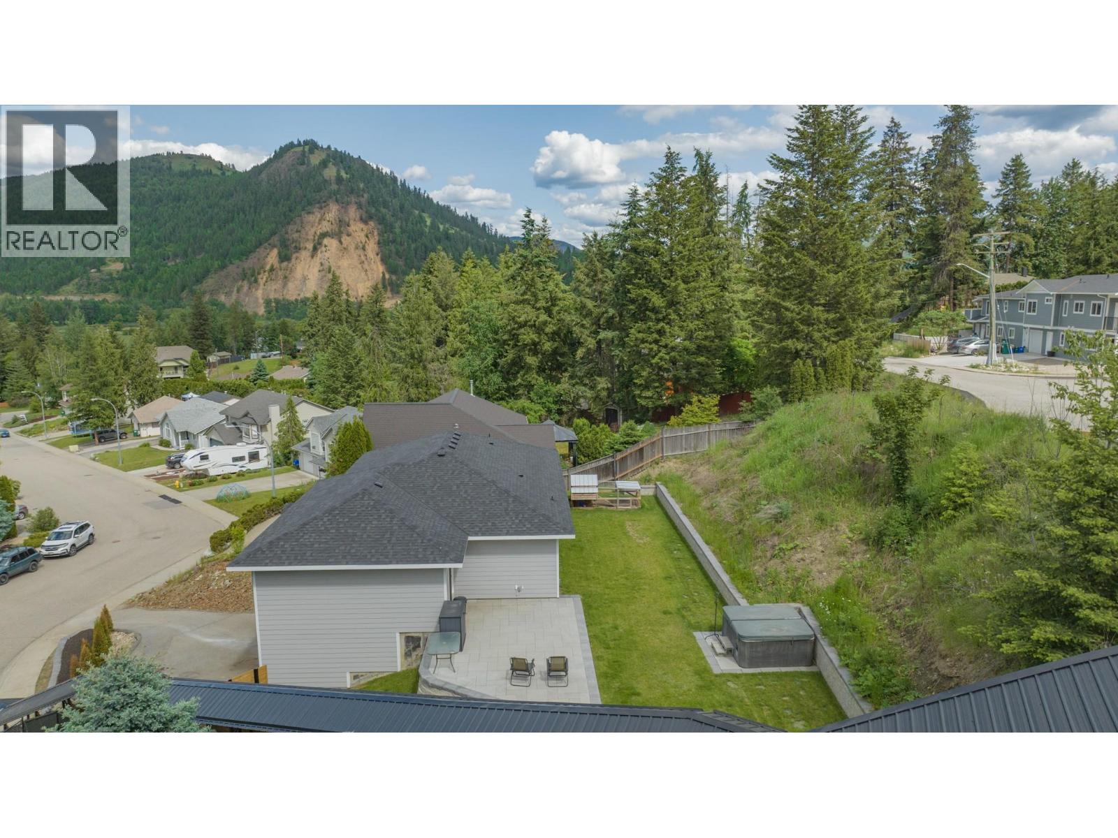 2224 Linea Crescent, Lumby