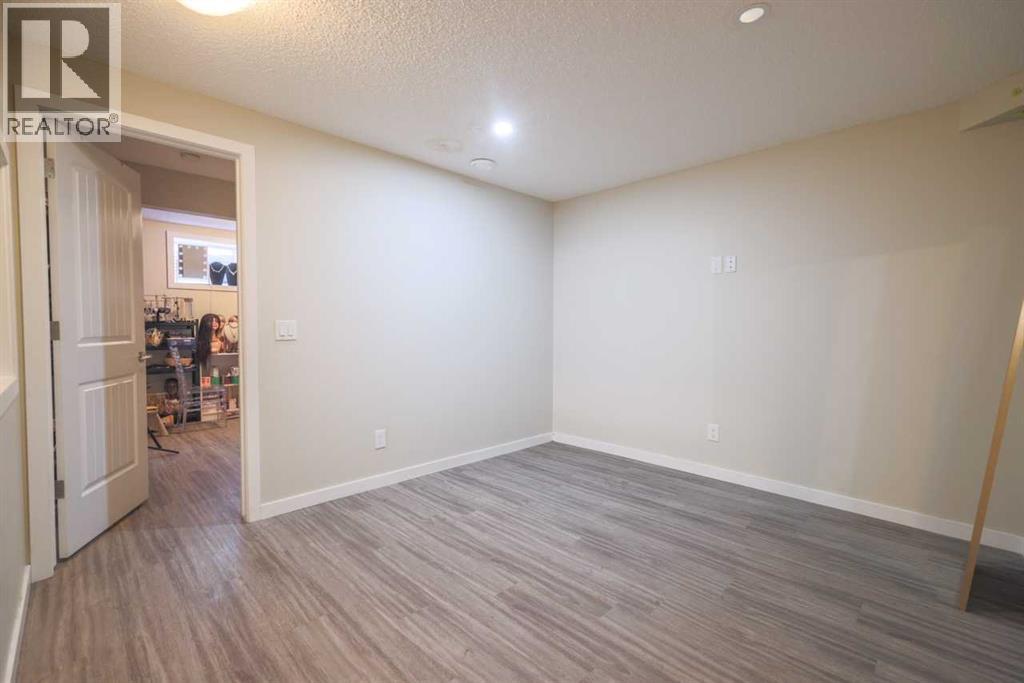Photo 4 of 385 Kings Heights Drive Se, Airdrie AB