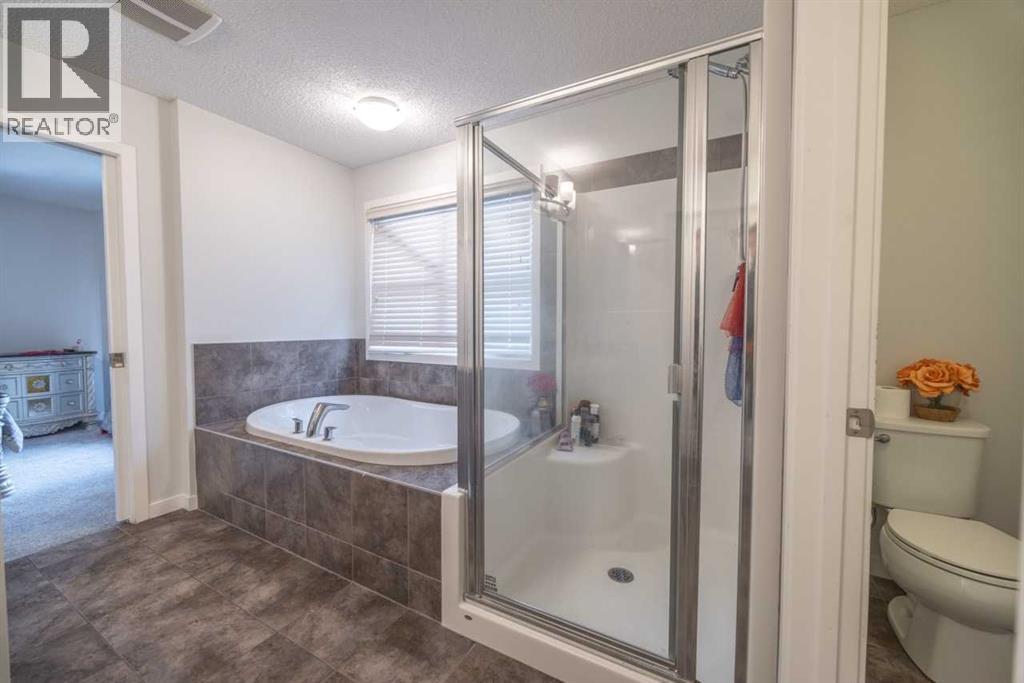 Photo 40 of 385 Kings Heights Drive Se, Airdrie AB