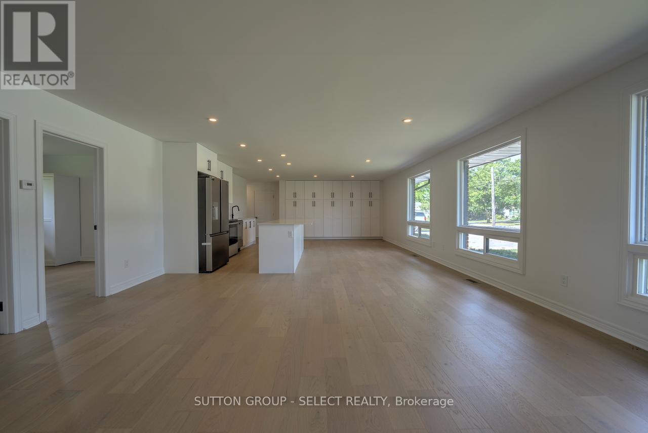 Photo 3 of 101 Broadway Street, Lambton Shores ON