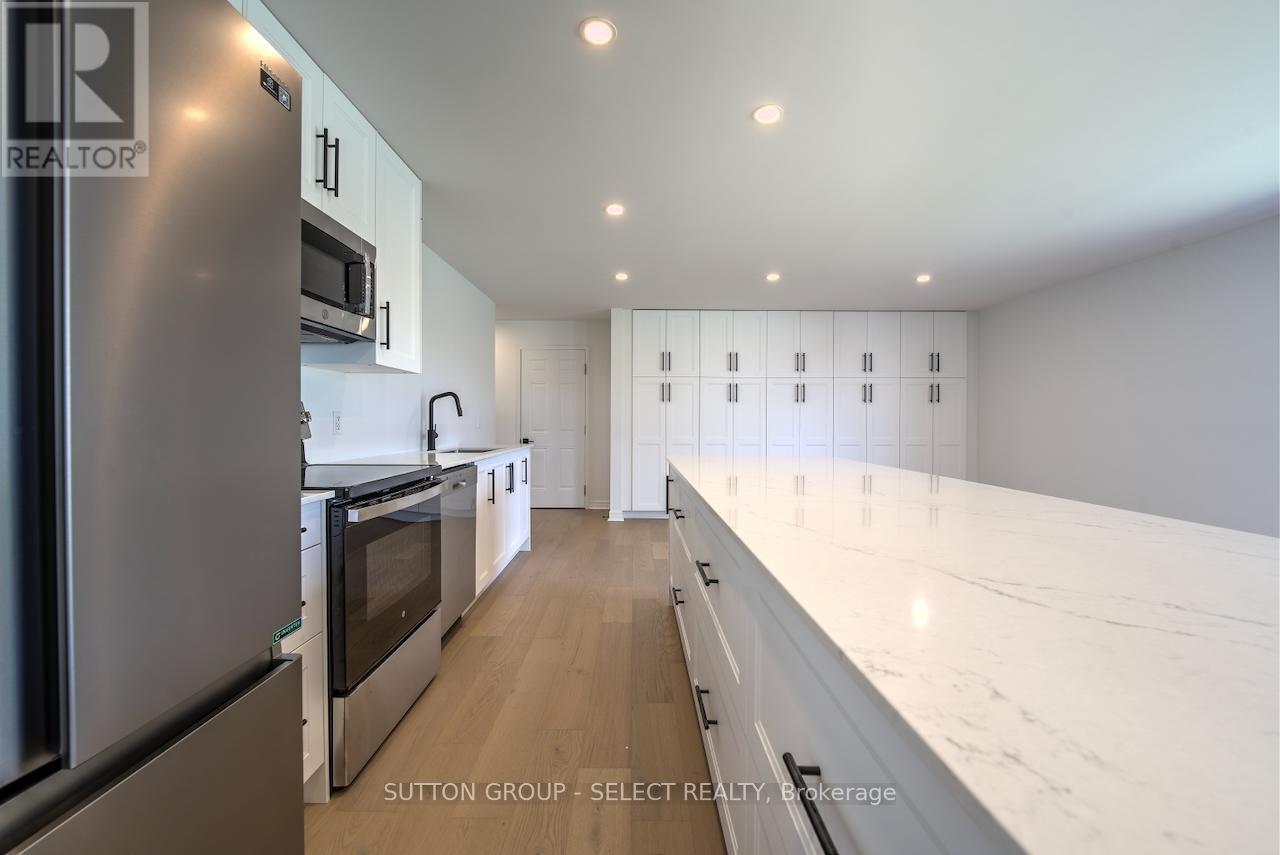 Photo 23 of 101 Broadway Street, Lambton Shores ON