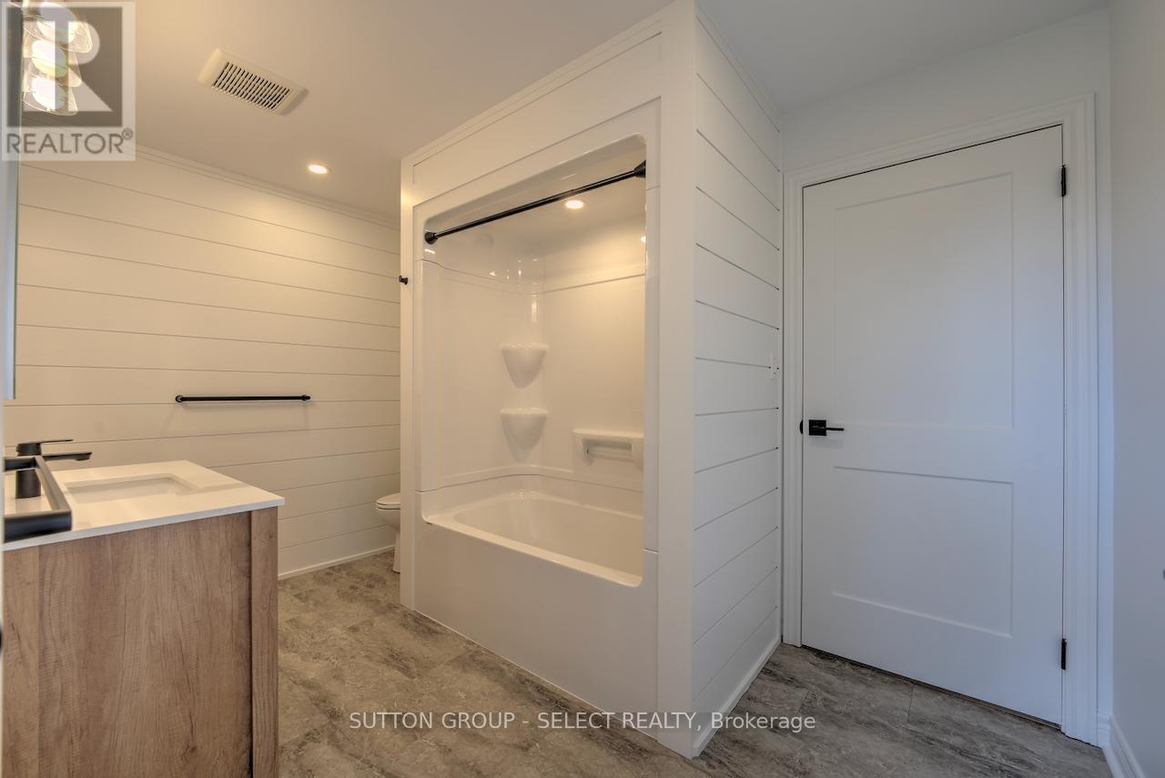 Photo 16 of 101 Broadway Street, Lambton Shores ON