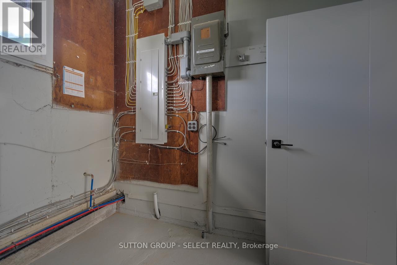 Photo 26 of 101 Broadway Street, Lambton Shores ON