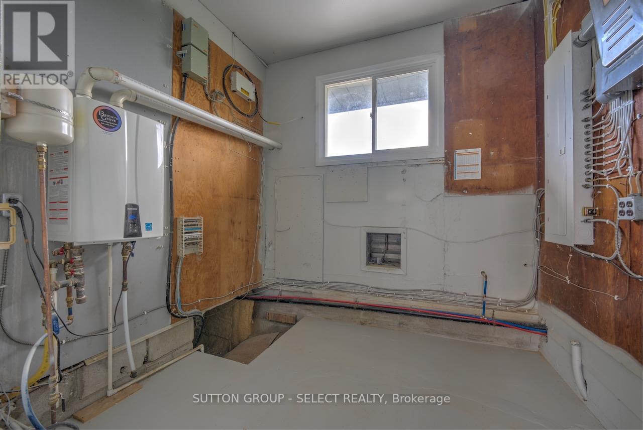 Photo 32 of 101 Broadway Street, Lambton Shores ON