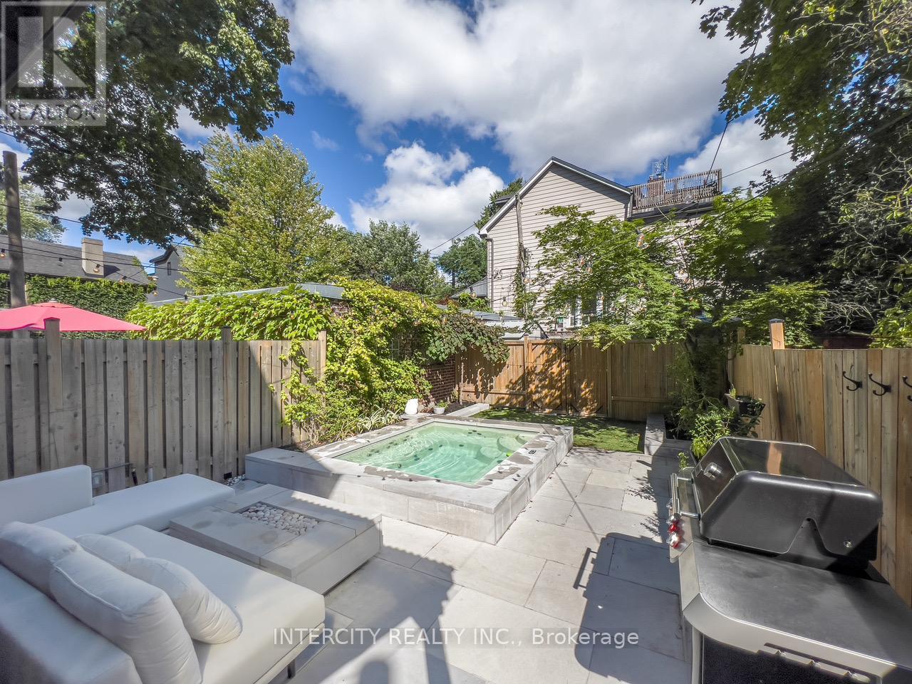 Photo 20 of 92 Dagmar Avenue, Toronto ON