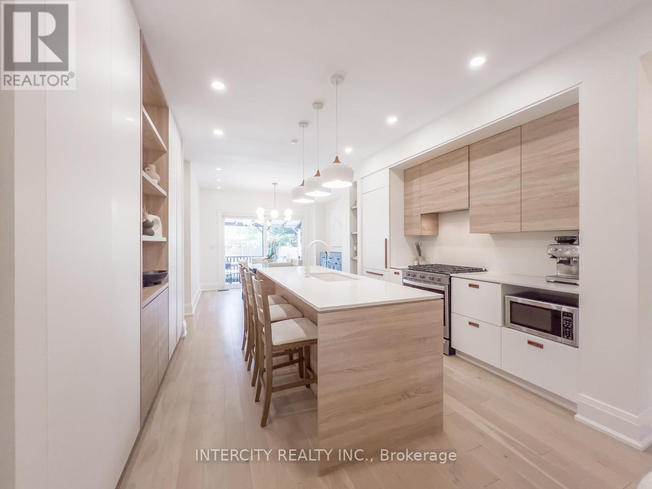 Photo 16 of 92 Dagmar Avenue, Toronto ON