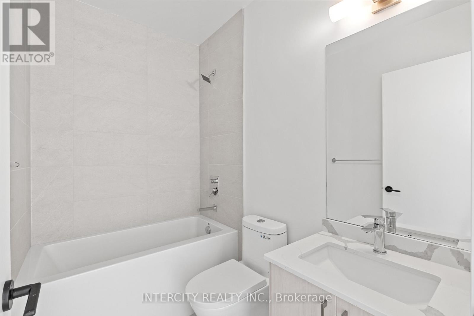 Photo 13 of 516 2075 King Road, King ON